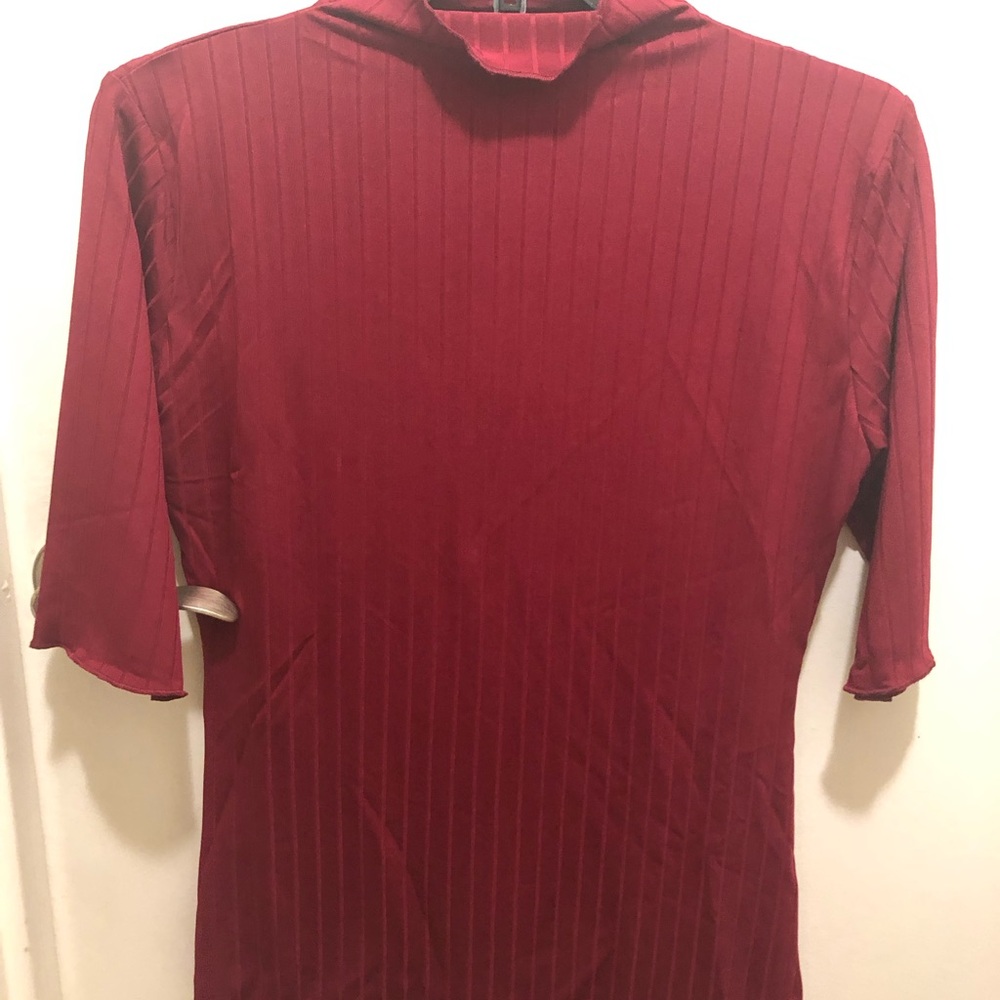Women’s Ribbed Burgundy Short-Sleeve Shirt Top